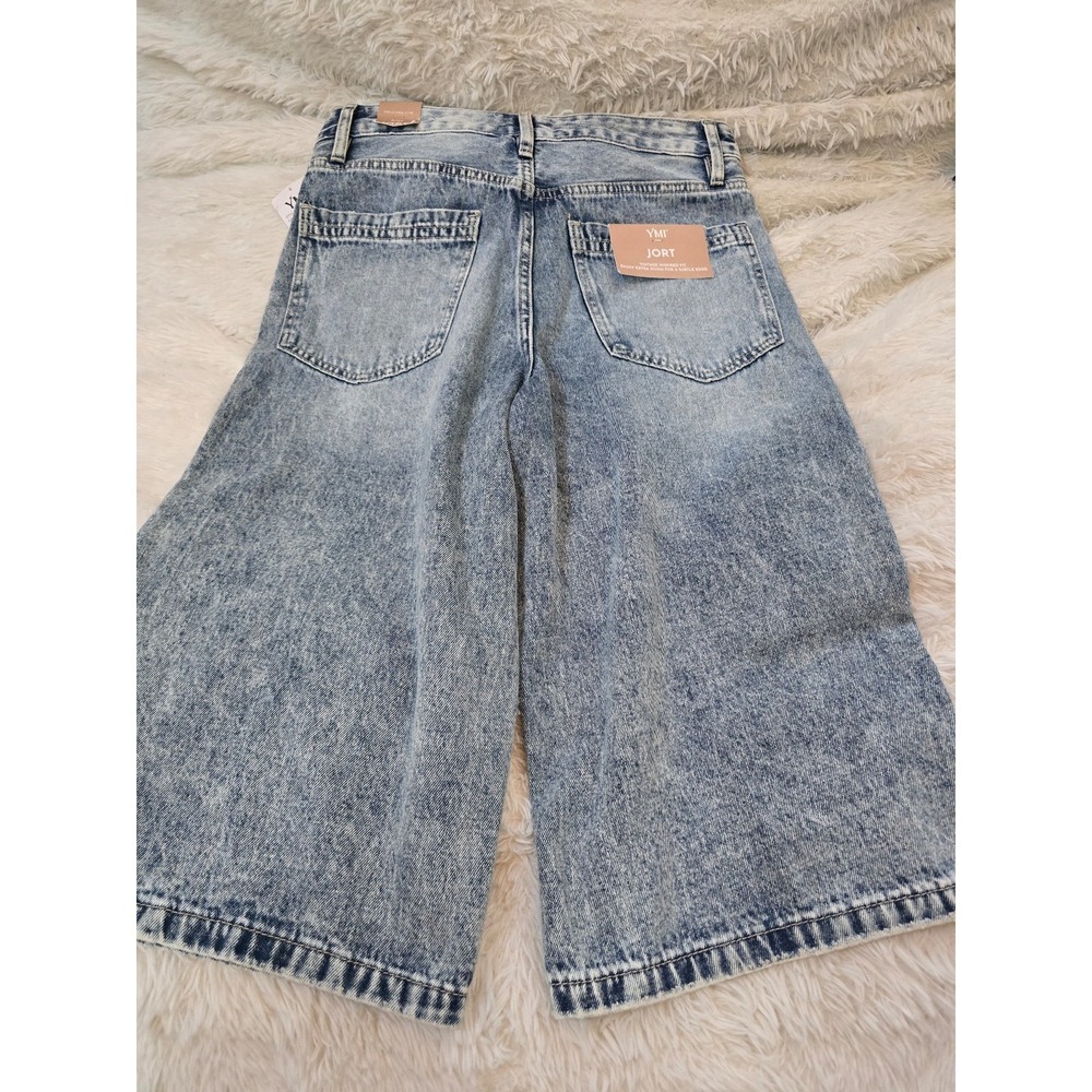 YMI Women's Relaxed Fit Wide Leg Jorts NWT Size 5/27 Blue Acid Wash High Rise - Picture 3 of 6